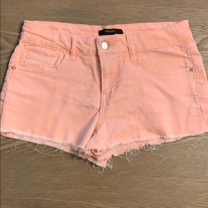 Salmon colored jean shorts!